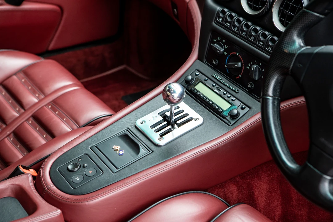 2001 Ferrari 550 Maranello - Image 8 of 28