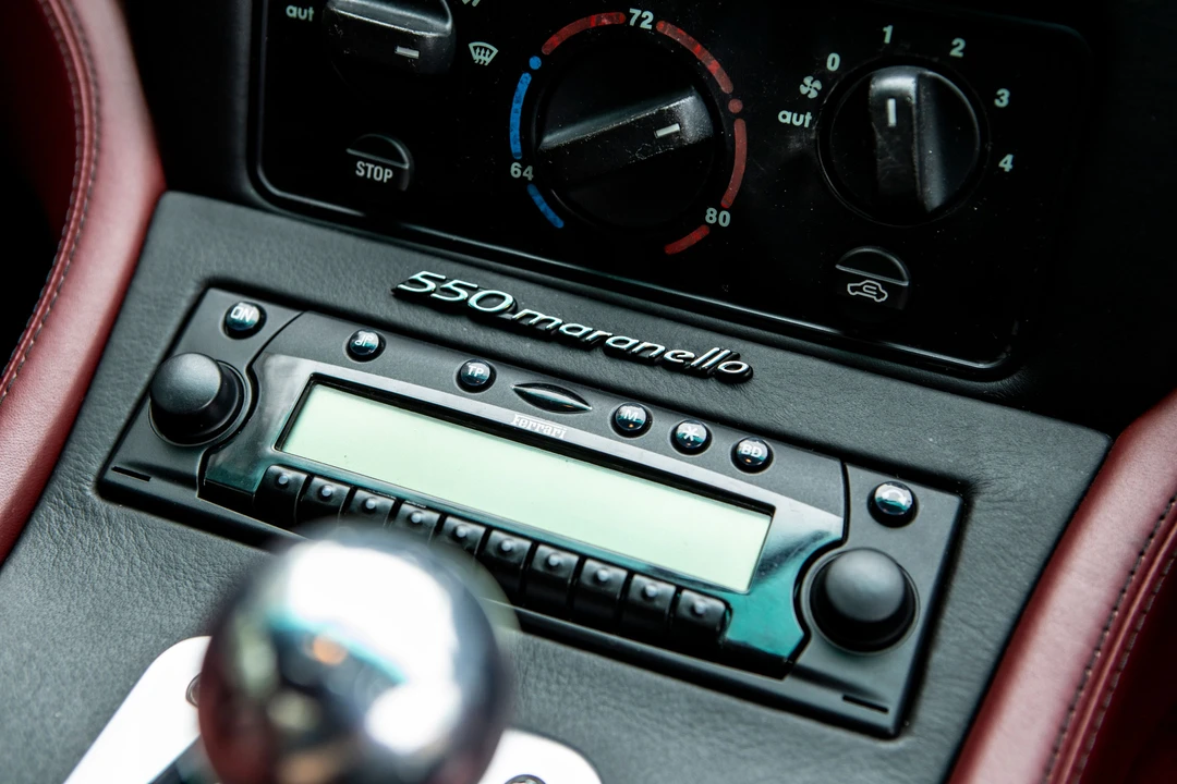 2001 Ferrari 550 Maranello - Image 7 of 28