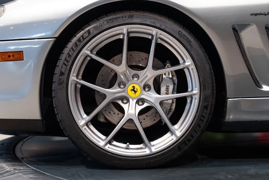 2001 Ferrari 550 Maranello - Image 12 of 31