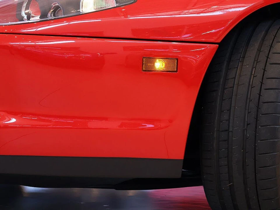 2001 Ferrari 550 Maranello - Image 11 of 31