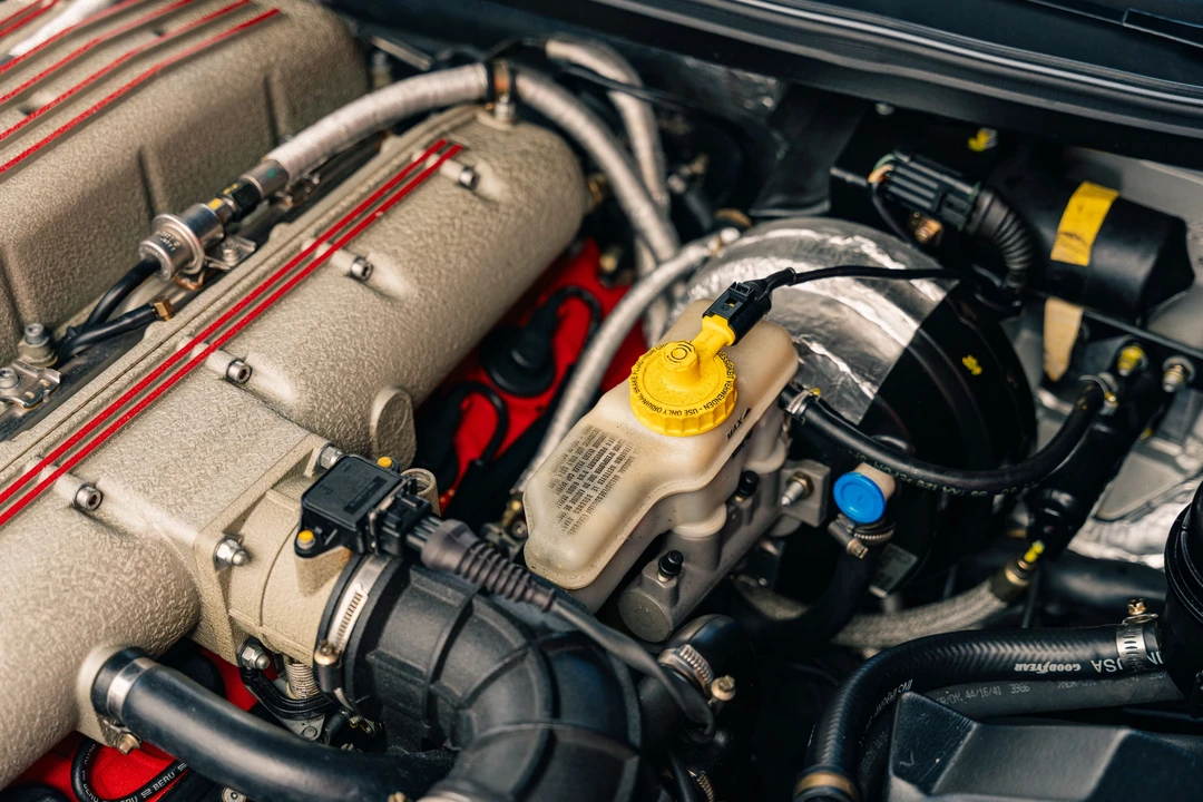 2001 Ferrari 550 Maranello - Image 27 of 31