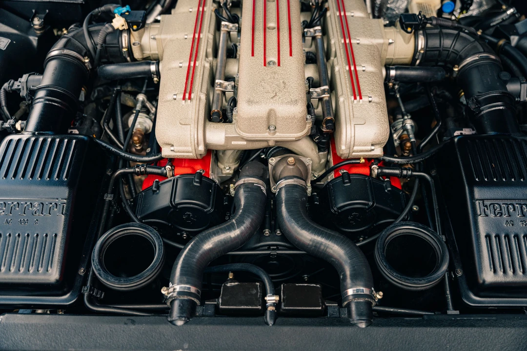 2001 Ferrari 550 Maranello - Image 29 of 31