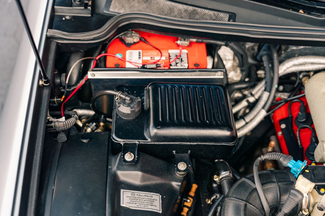 2001 Ferrari 550 Maranello - Image 18 of 31