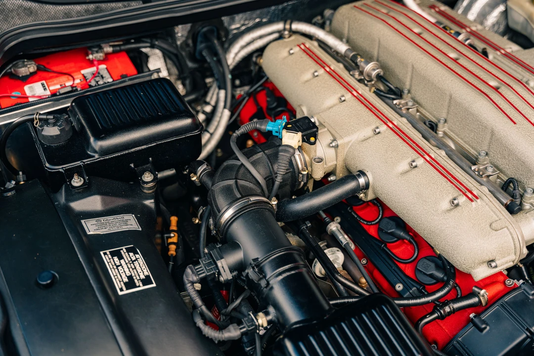 2001 Ferrari 550 Maranello - Image 19 of 31