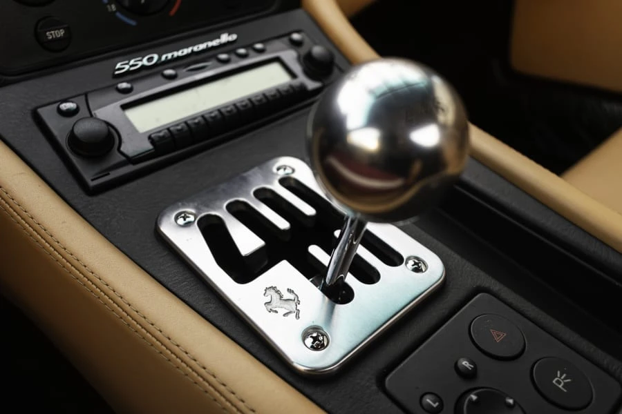 2001 Ferrari 550 Maranello - Image 22 of 31