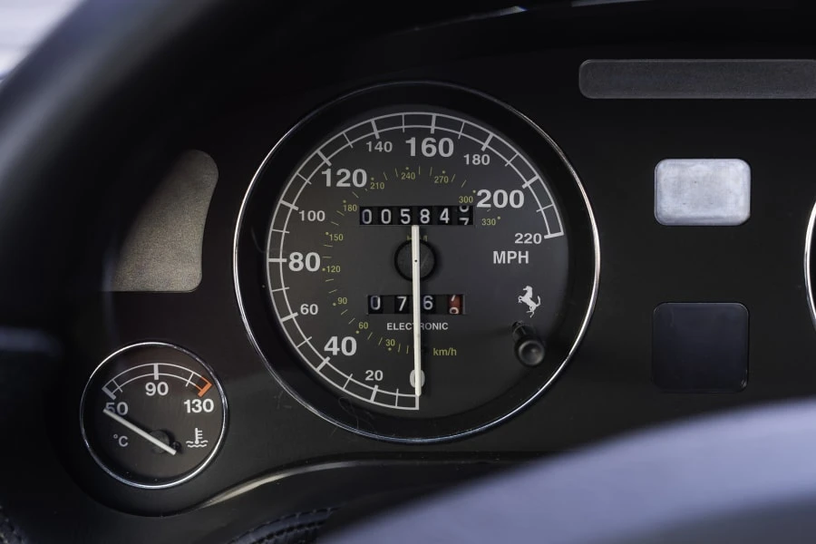 2001 Ferrari 550 Maranello - Image 14 of 31