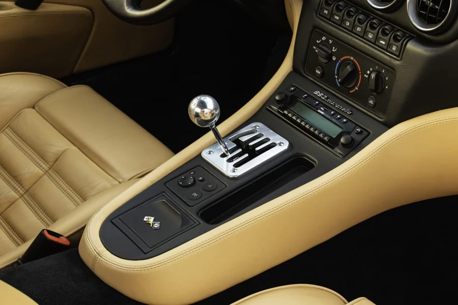 2001 Ferrari 550 Maranello - Image 23 of 31