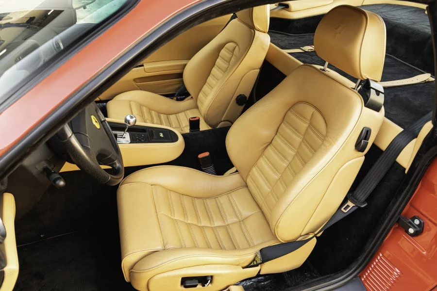 2001 Ferrari 550 Maranello - Image 16 of 31