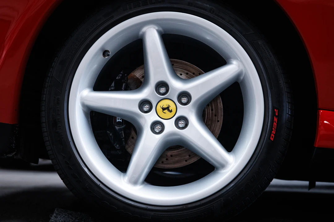 2001 Ferrari 550 Maranello - Image 30 of 31
