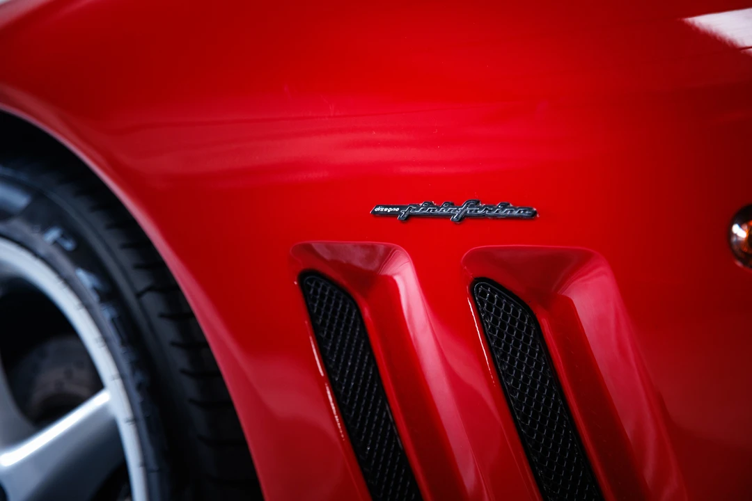 2001 Ferrari 550 Maranello - Image 16 of 31