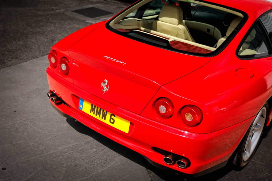 2001 Ferrari 550 Maranello - Image 17 of 31