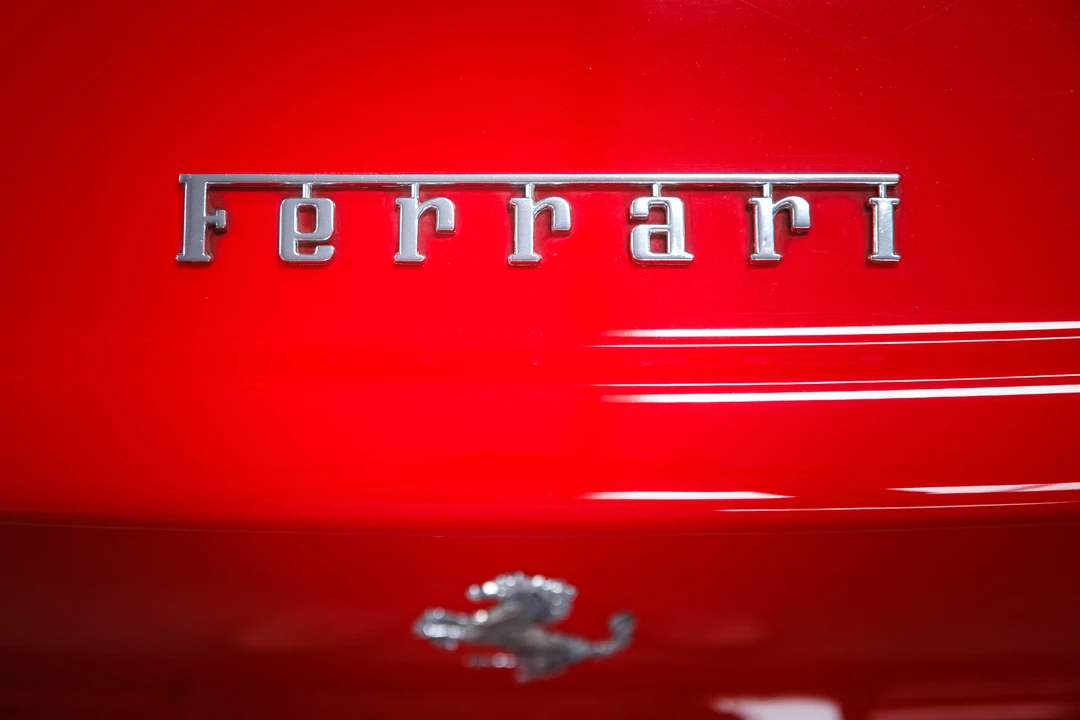 2001 Ferrari 550 Maranello - Image 22 of 31