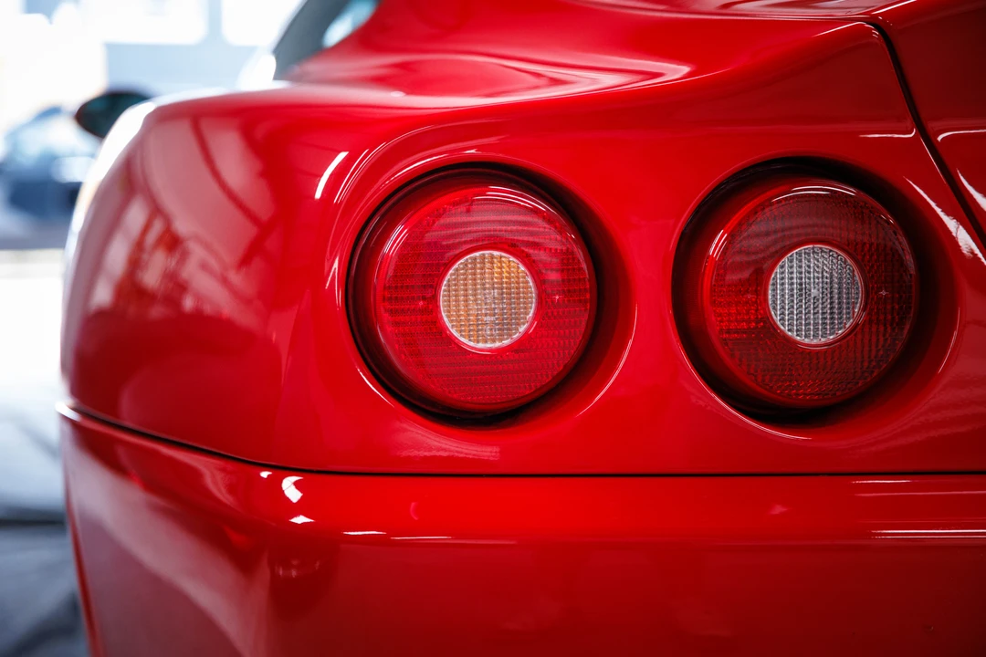 2001 Ferrari 550 Maranello - Image 23 of 31