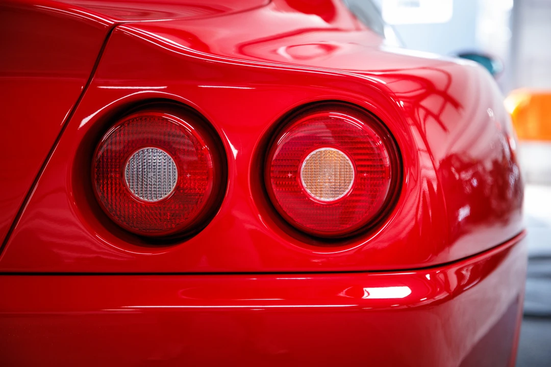 2001 Ferrari 550 Maranello - Image 24 of 31