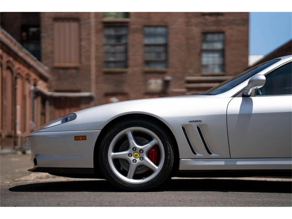 2001 Ferrari 550 Maranello - Image 2 of 28
