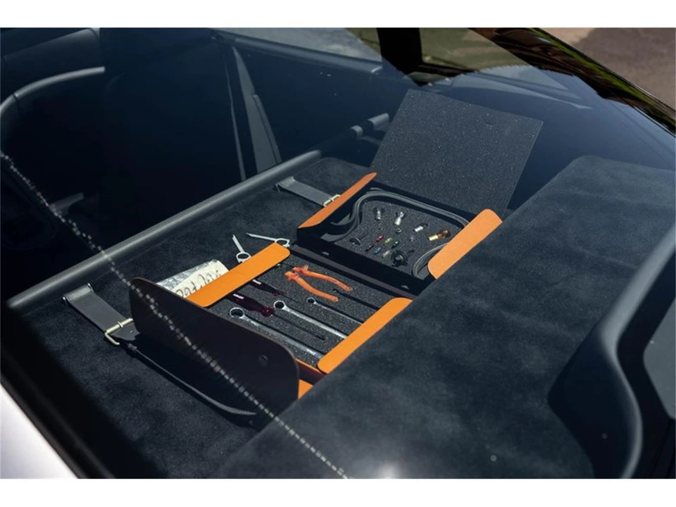 2001 Ferrari 550 Maranello - Image 18 of 28
