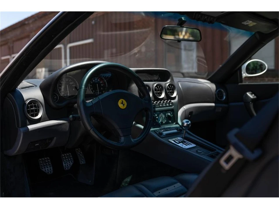 2001 Ferrari 550 Maranello - Image 25 of 28