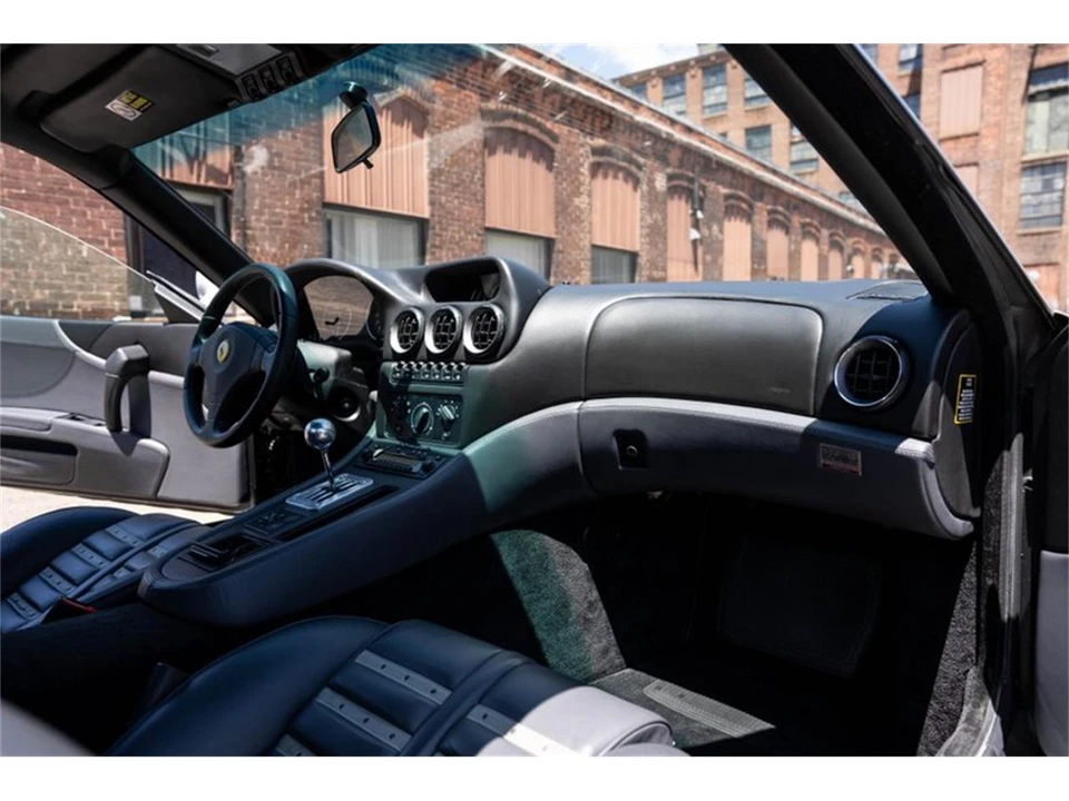 2001 Ferrari 550 Maranello - Image 26 of 28