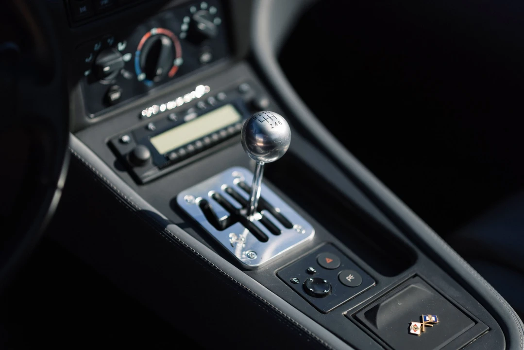2001 Ferrari 550 Maranello - Image 12 of 17