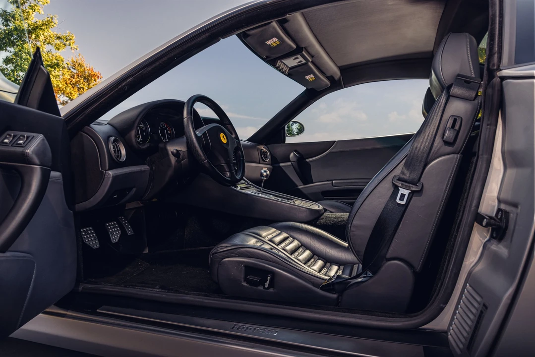 2001 Ferrari 550 Maranello - Image 10 of 17