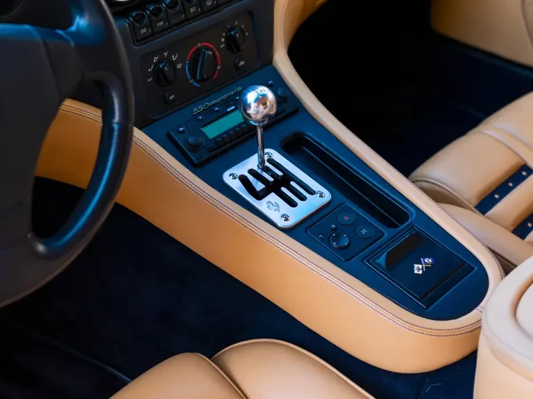 2001 Ferrari 550 Maranello - Image 14 of 31