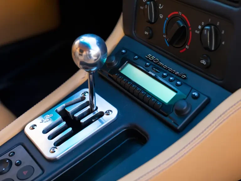 2001 Ferrari 550 Maranello - Image 15 of 31