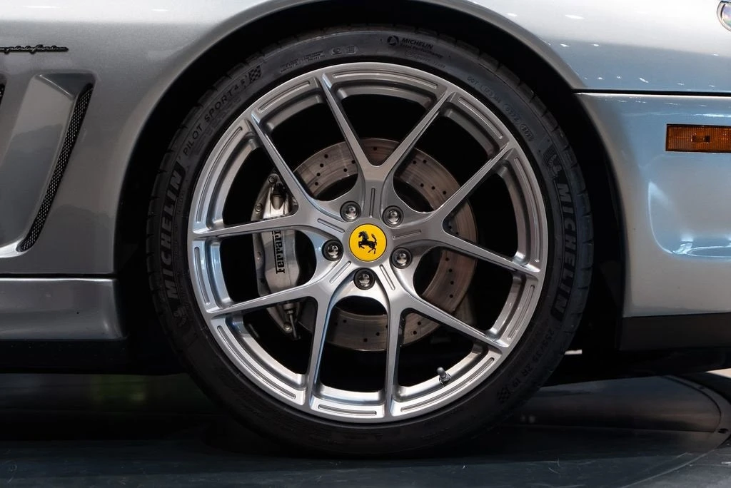 2001 Ferrari 550 Maranello - Image 15 of 31