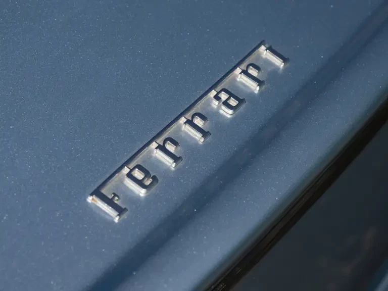 2001 Ferrari 550 Maranello - Image 22 of 31