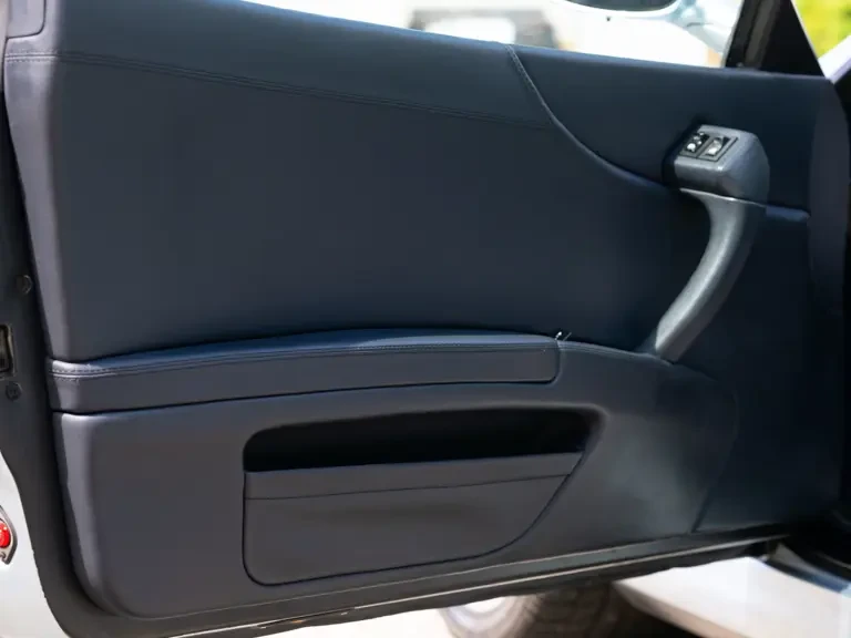 2001 Ferrari 550 Maranello - Image 27 of 31