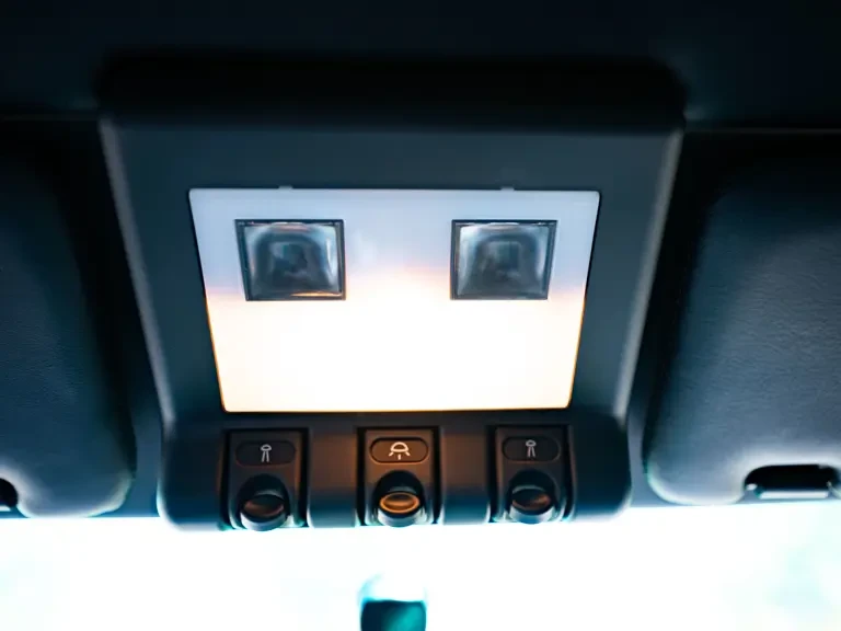 2001 Ferrari 550 Maranello - Image 29 of 31