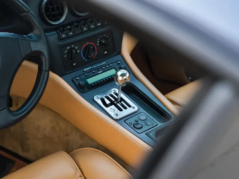 2001 Ferrari 550 Maranello - Image 11 of 25