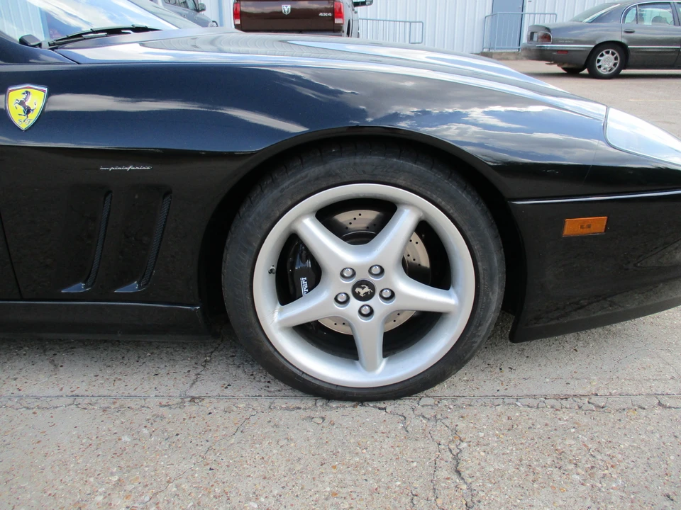 2001 Ferrari 550 Maranello - Image 15 of 31