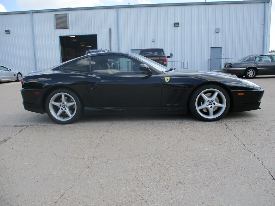 2001 Ferrari 550 Maranello - Image 13 of 31