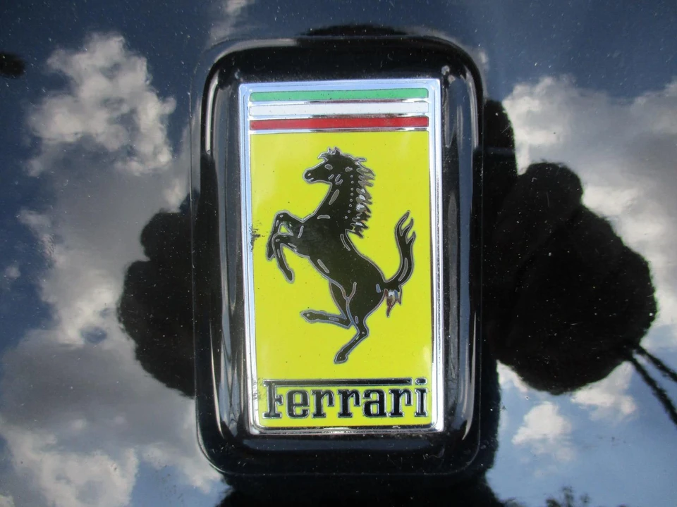 2001 Ferrari 550 Maranello - Image 19 of 31