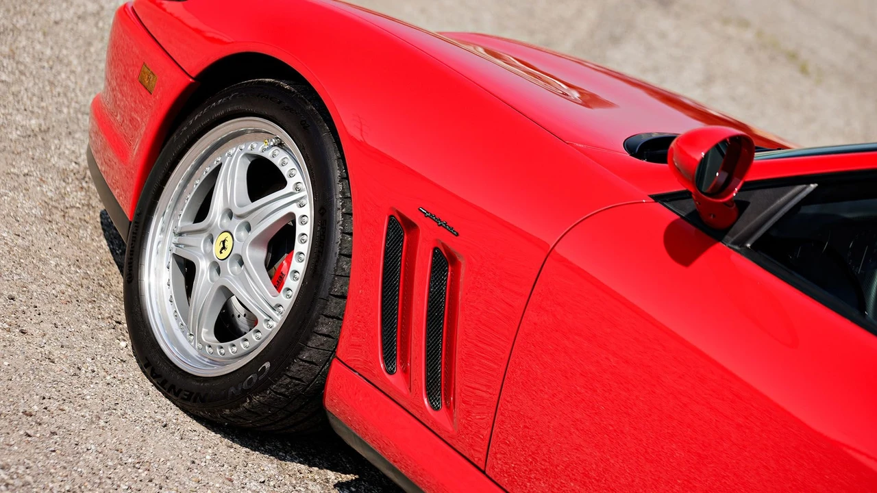 2001 Ferrari 550 Maranello - Image 25 of 31