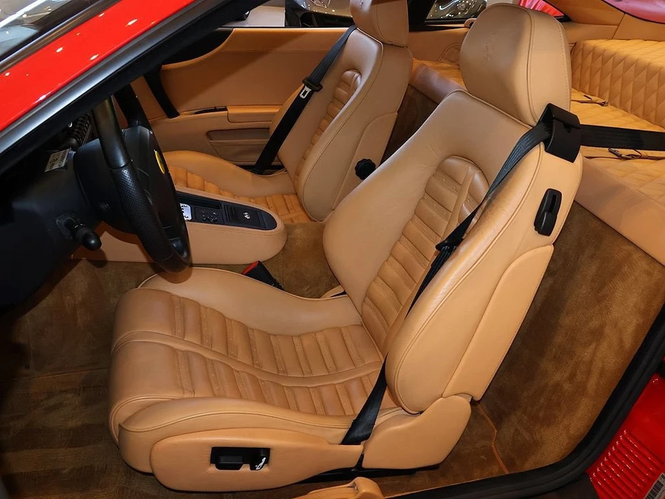 2001 Ferrari 550 Maranello - Image 5 of 31