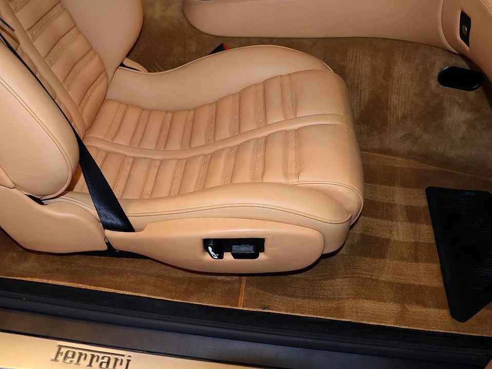 2001 Ferrari 550 Maranello - Image 15 of 31