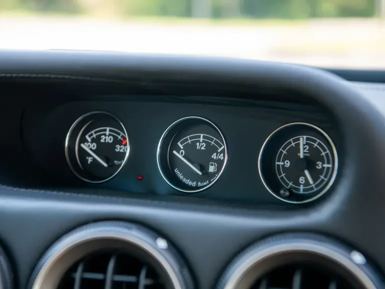2001 Ferrari 550 Maranello - Image 21 of 31