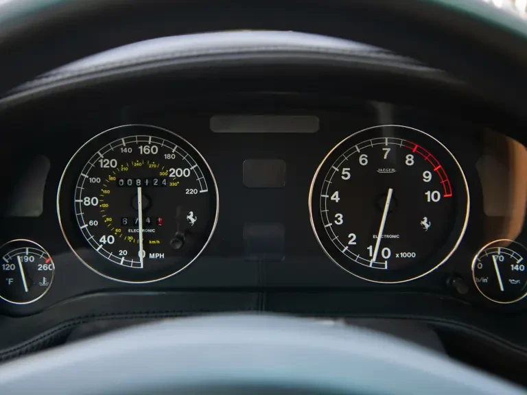 2001 Ferrari 550 Maranello - Image 18 of 31