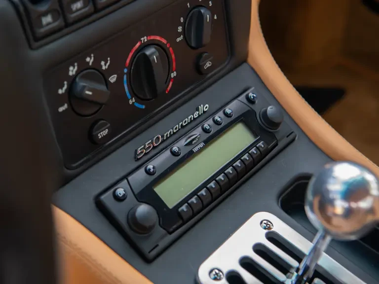 2001 Ferrari 550 Maranello - Image 22 of 31