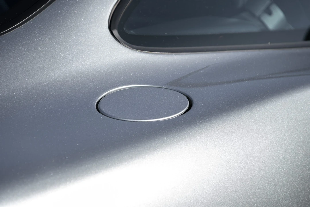 2001 Ferrari 550 Maranello - Image 19 of 31