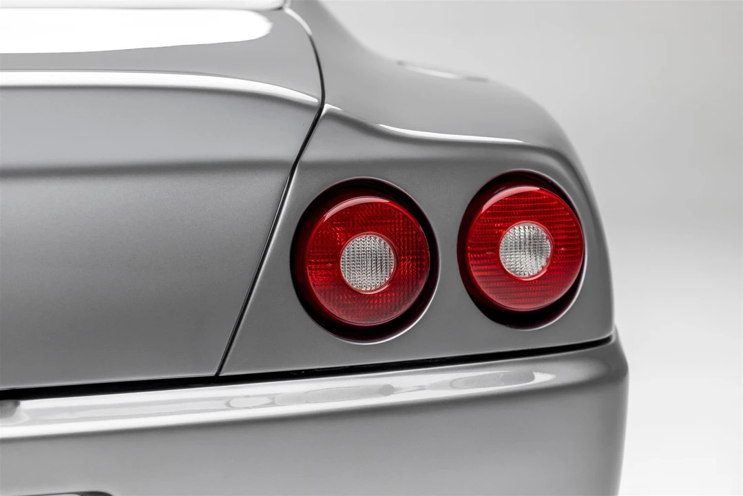 2001 Ferrari 550 Maranello - Image 10 of 31