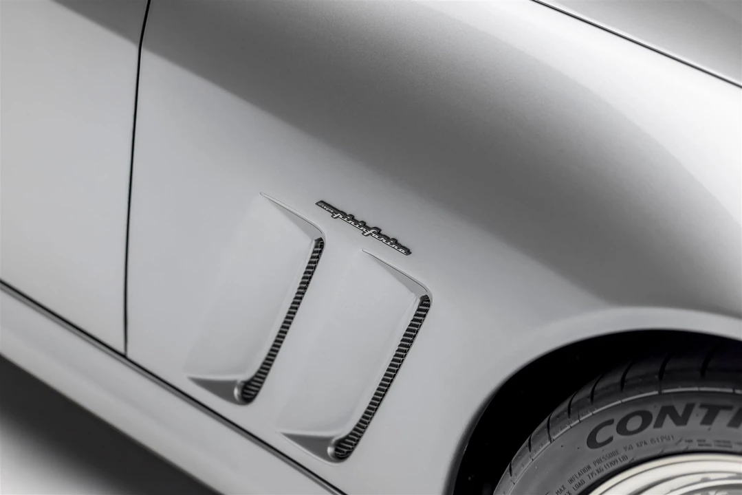 2001 Ferrari 550 Maranello - Image 27 of 31