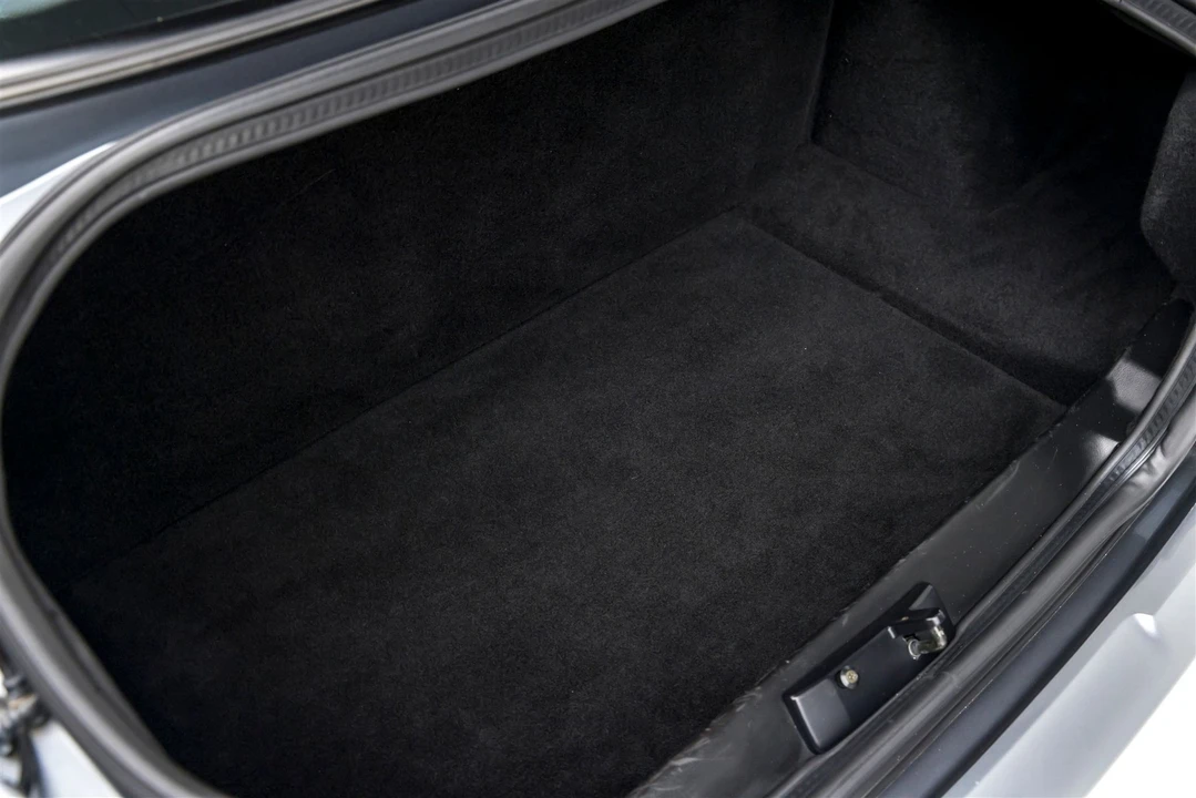 2001 Ferrari 550 Maranello - Image 11 of 31