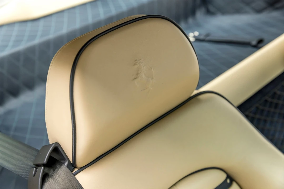 2001 Ferrari 550 Maranello - Image 8 of 31