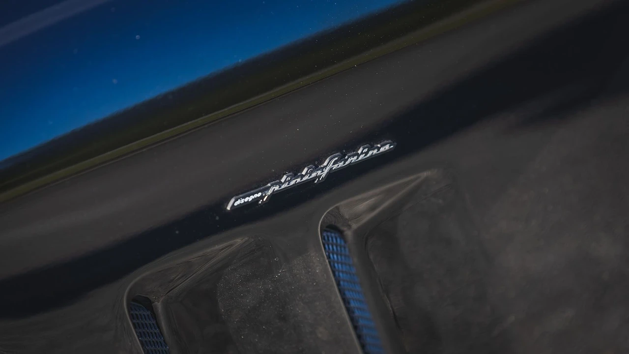 2001 Ferrari 550 Maranello - Image 10 of 31
