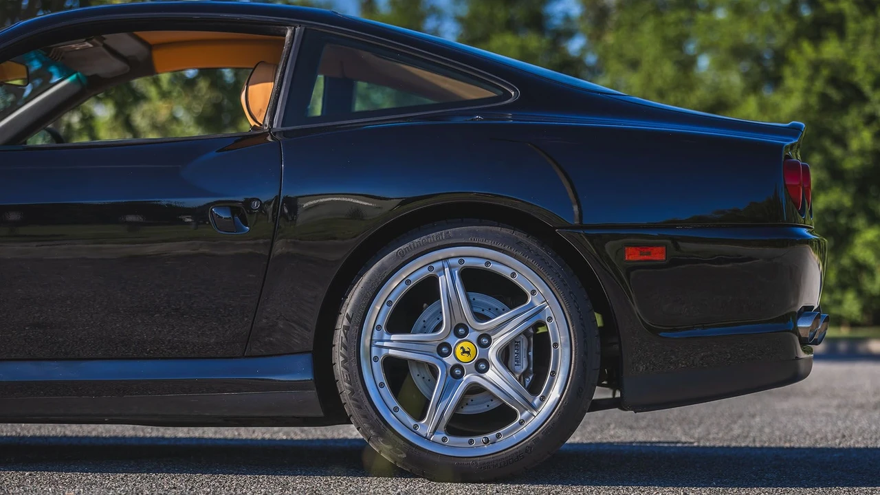 2001 Ferrari 550 Maranello - Image 11 of 31