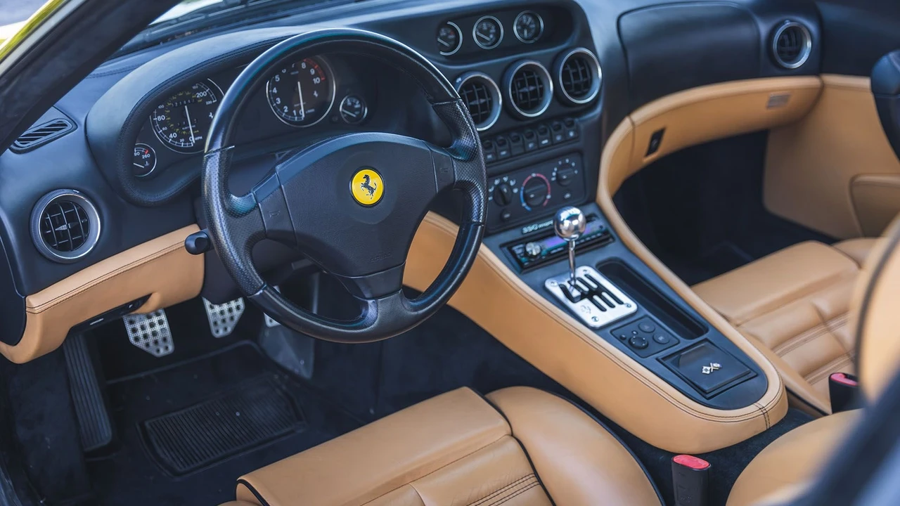 2001 Ferrari 550 Maranello - Image 30 of 31
