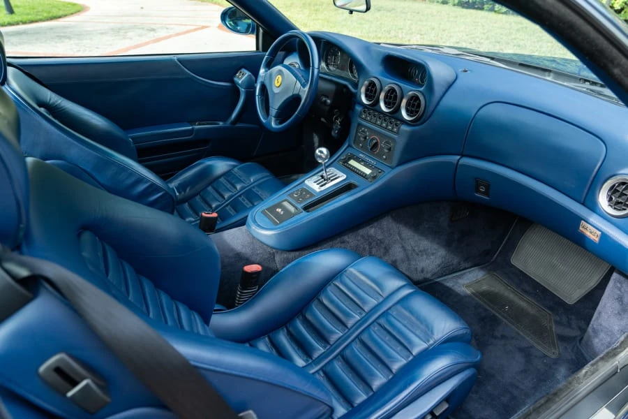 2001 Ferrari 550 Maranello - Image 27 of 31