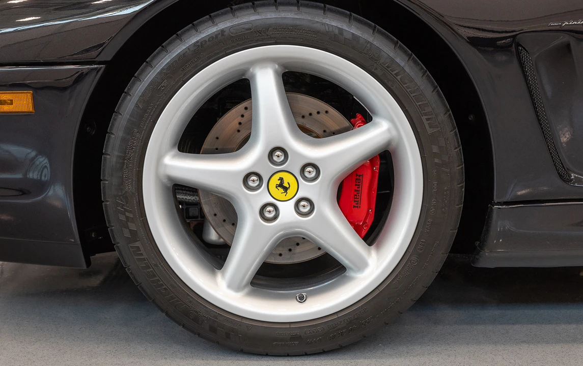 2001 Ferrari 550 Maranello - Image 16 of 18